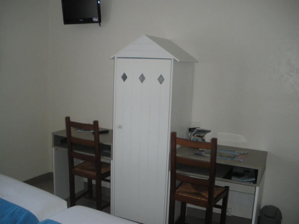 Hotel Du Port Concarneau Kamer foto